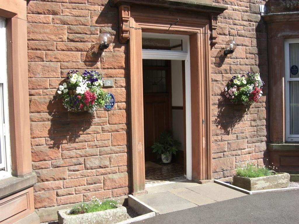 Hamilton House Hotel Дъмфрийс Екстериор снимка
