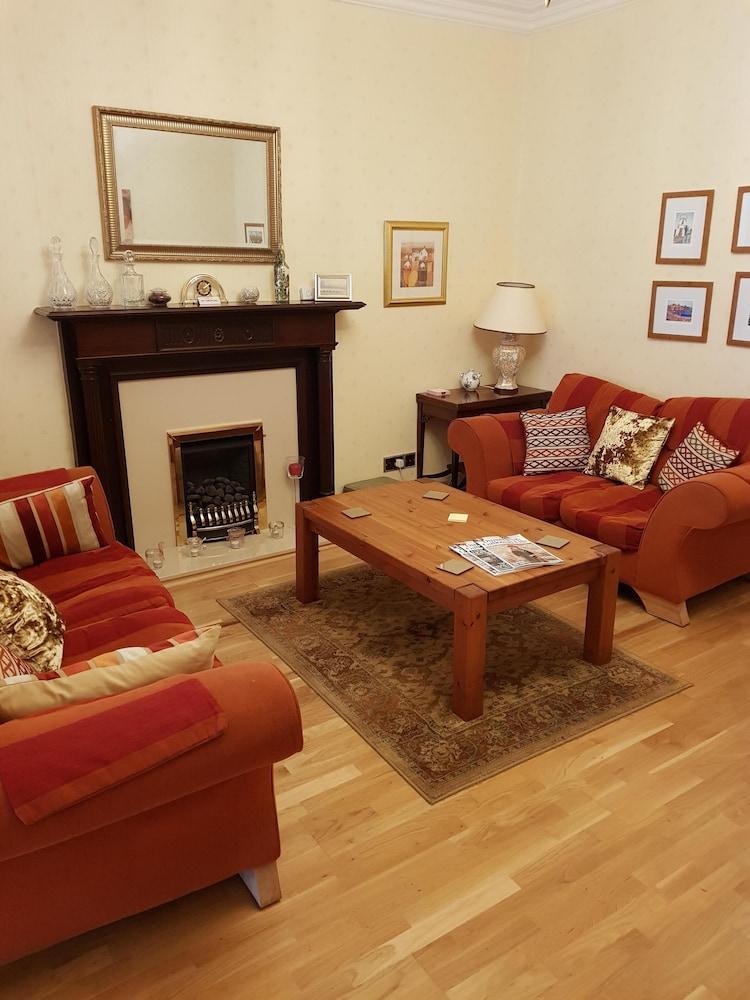 Hamilton House Hotel Дъмфрийс Екстериор снимка